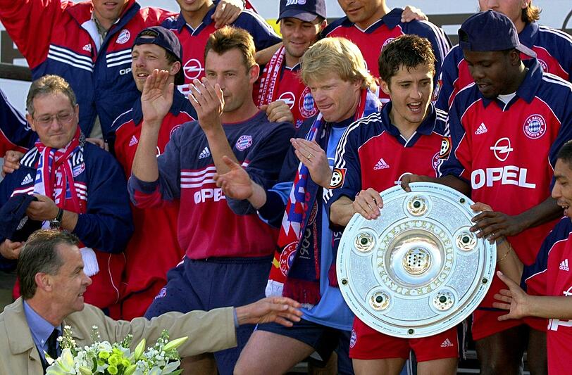 2000 durften die Bayern um Oliver Kahn die Meisterschaft letztmals vor eigenem Publikum feiern.