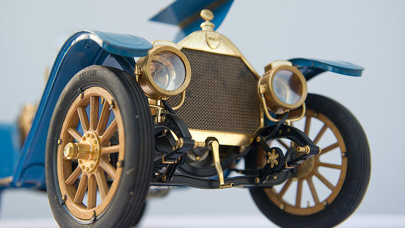 Eines der Modell-Autos, das der Roland S. gebaut hat.