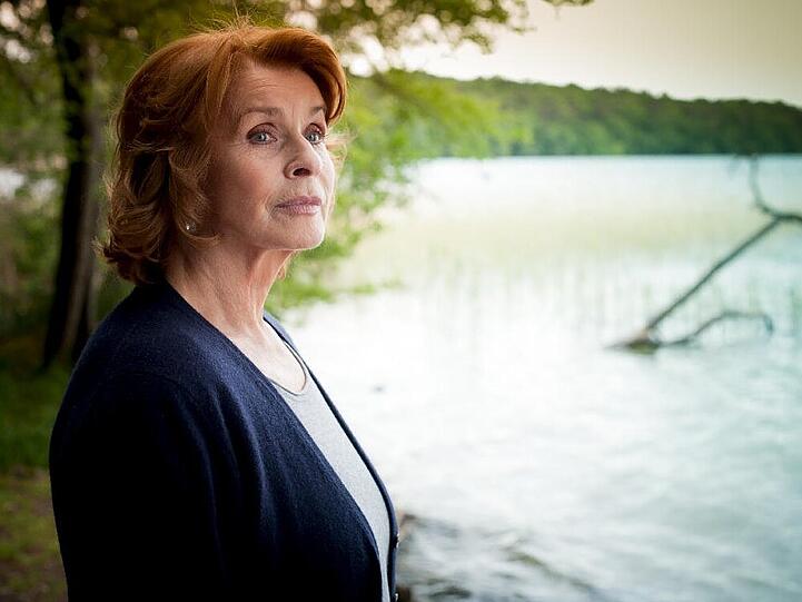 Senta Berger in "Willkommen auf dem Land!"