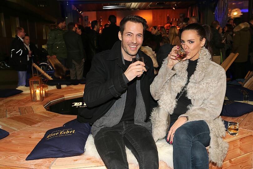 Alexander Mazza und Sky-Moderatorin Esther Sedlaczek