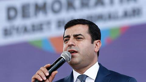 Der prokurdische Politiker und Präsidentenkandidat bei der diesjährigen Wahl in der Türkei, Selahattin Demirtas, sitzt seit November 2016 wegen Terrorvorwürfen in Untersuchungshaft.