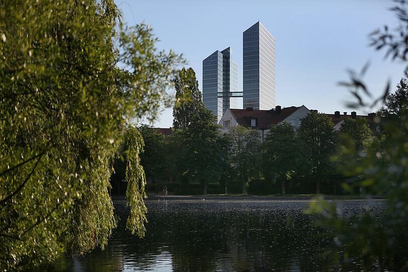 Alles überragend: die nahen Highlight-Towers.