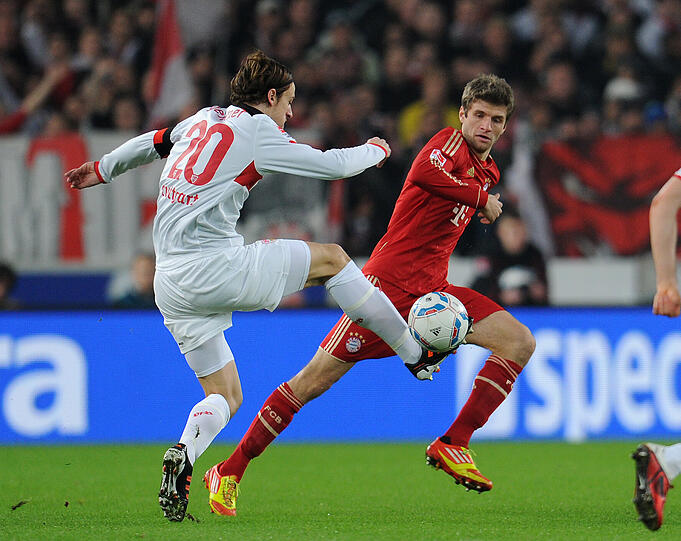 THOMAS MÜLLER, NOTE 3:
Diesmal in zentraler Position. Mit Sturm und Drang und richtig guten Aktionen. Immer mit einer Idee, immer gefährlich. Ein Treibauf, sagt der Bayer.