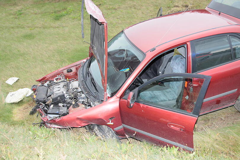 Bei einem Unfall auf der A94 wurden vier Personen verletzt.