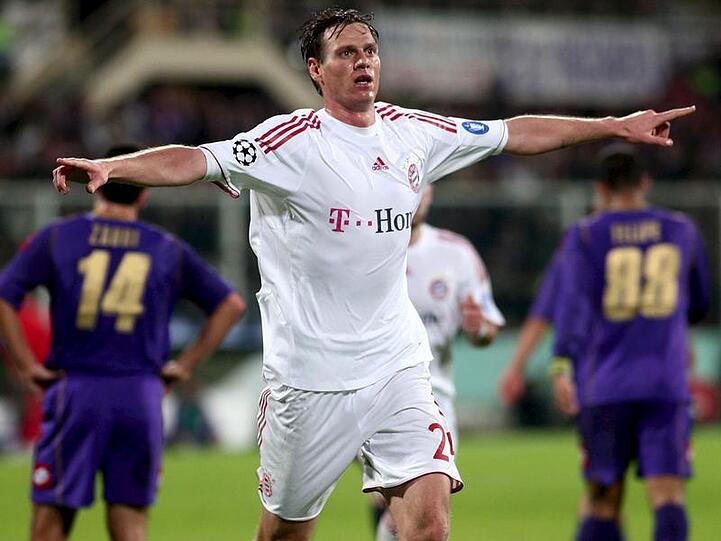 Der ehemalige Spieler des FC Bayern Tim Borowski sagt endgültig 'Auf Wiedersehen' und beendet nach 236 Bundesligaspielen seine aktive Profi-Karriere.