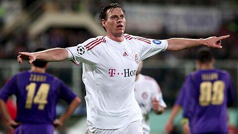 Der ehemalige Spieler des FC Bayern Tim Borowski sagt endgültig 'Auf Wiedersehen' und beendet nach 236 Bundesligaspielen seine aktive Profi-Karriere.