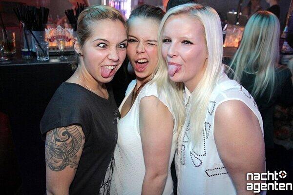 "Rock'n roll Baby" heißt das Motto am Samstag Abend im neuraum. Noch mehr Fotos gibt es hier www.nachtagenten.de.
