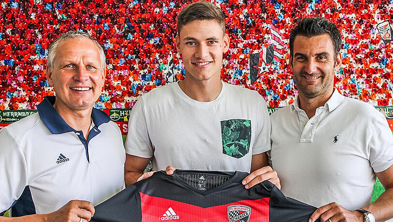 Junioren-Nationalspieler Maximilian Thalhammer (Mitte) erhält beim FC Ingolstadt einen bis 2020 laufenden Profivertrag. Junioren-Nationalspieler Maximilian Thalhammer (Mitte) erhält beim FC Ingolstadt einen bis 2020 laufenden Profivertrag.