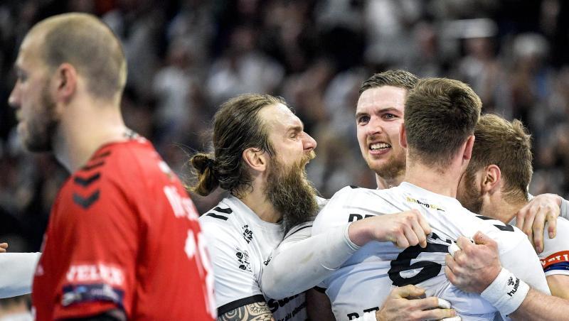 Die Spieler des THW Kiel feiern den Sieg über Telekom Veszprem. Die Spieler des THW Kiel feiern den Sieg über Telekom Veszprem.