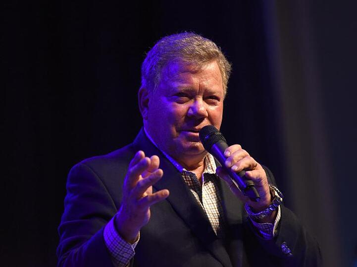 William Shatner macht sich für "Baby, It's Cold Outside" stark.