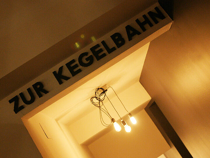 Da Petrus duad kegelscheim: Richtige Antwort c) Es donnert.