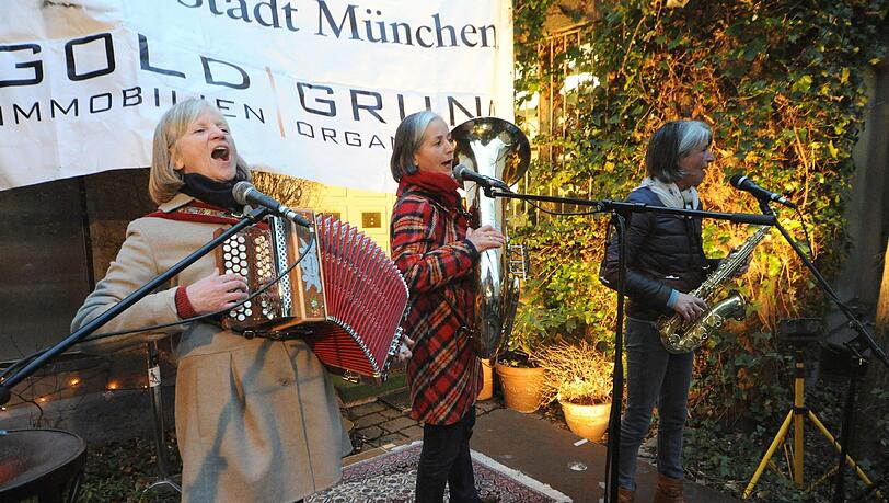 Auch die Wellküren folgten der Einladung von Goldgrund. Auch die Wellküren folgten der Einladung von Goldgrund.
