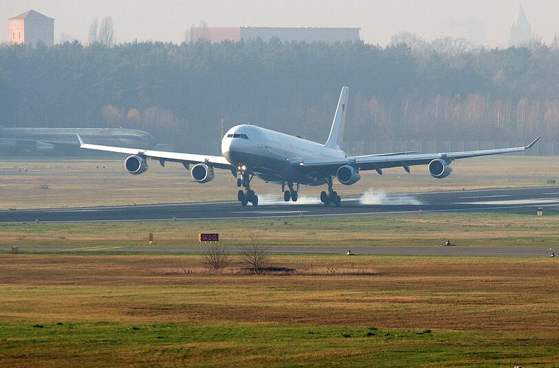Symbolbild Flugzeug