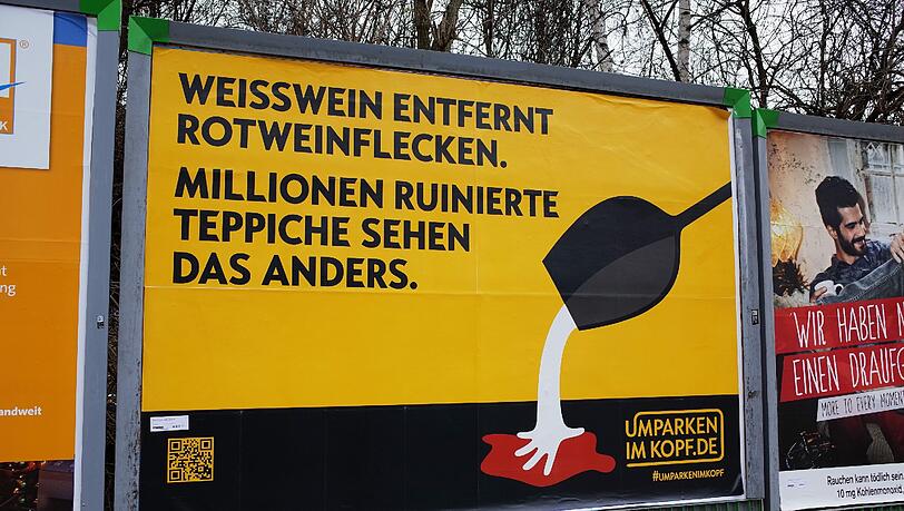 Ein Plakat der gleichen Kampagne in der Arnulfstraße. Ein Plakat der gleichen Kampagne in der Arnulfstraße.