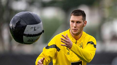 Ran an den Medizinball: Ex-Bayern-Spieler Niklas Süle während des BVB-Trainingslagers in Marbella.