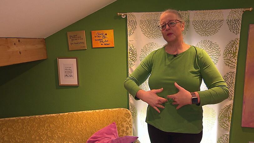 Im ehemaligen Zimmer ihres Sohnes arbeitet Gudrun inzwischen als Resilienzberaterin. Im ehemaligen Zimmer ihres Sohnes arbeitet Gudrun inzwischen als Resilienzberaterin.