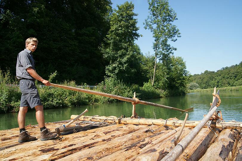 Eine Flußfahrt, die ist lustig! Die AZ hat sich auf einem Floß in die Isarfluten gestürzt. Bilder zum Genießen - Eine Floßfahrt in vielen Fotos. Viel Spaß beim Klicken!
