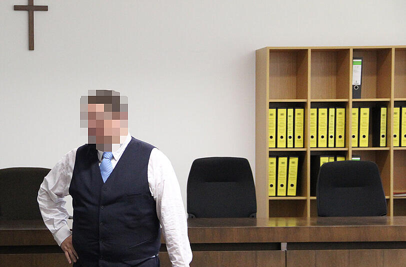 Vor dem Prozess: Hans T. im Gerichtssaal.