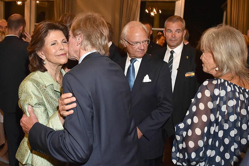 Am Sonntag im Prinzregententheater: Prinz Leopold (Poldi) von Bayern, Königin Silvia von Schweden, Prinzessin Birgitta von Schweden und König Carl Gustaf von Schweden