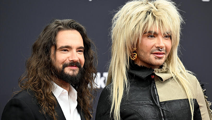 Tom Kaulitz (l) und sein Zwillingsbruder Bill Kaulitz kommen zur 77. Bambi-Verleihung in den Bavaria Filmstudios über den roten Teppich. Tom Kaulitz (l) und sein Zwillingsbruder Bill Kaulitz kommen zur 77. Bambi-Verleihung in den Bavaria Filmstudios über den roten Teppich.