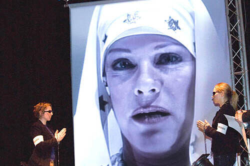 Die Madonna auf Besuch in Gibitzenhof: Live und im Videofilm (mit Carolin Freund und Luise Kinder) in &bdquo;Der deutsche Mittagstisch&ldquo;