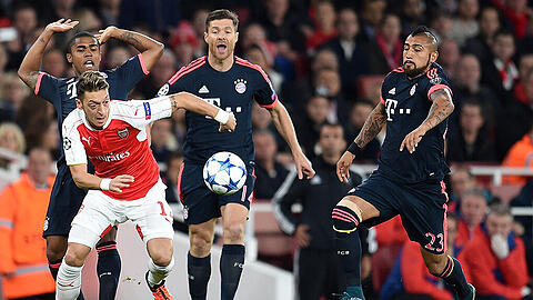 Erst in der vergangenen Saison trafen die Bayern in der Gruppenphase auf den FC Arsenal. Nun also das Wiedersehen im Achtelfinale.