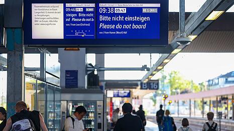 Die Bahnstrecke D&uuml;sseldorf - K&ouml;ln ist eine zentrale Verbindung in NRW.