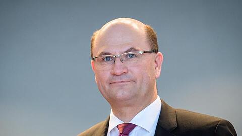 Bayerns Finanz- und Heimatminister Albert Füracker (CSU). Foto: Matthias Balk/Archiv