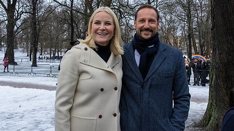 Geburtstag im Doppelpack. Einen Monat nach Haakon wird auch Mette-Marit 50. Das Paar will gemeinsam am 25. August feiern.