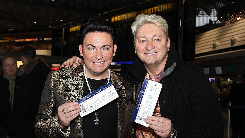 2018 begleitete Hubert Fella seinen Liebsten Matthias nach Australien, der im Dschungelcamp um die Krone kämpfte. 2018 begleitete Hubert Fella seinen Liebsten Matthias nach Australien, der im Dschungelcamp um die Krone kämpfte.