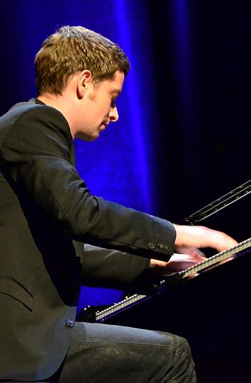 Am 2. 11. um 20.00 Uhr: LEO BETZL (PIANO) mit JAZZ im Steinway-Haus, Landsberger Straße 336, 80687 München-Laim