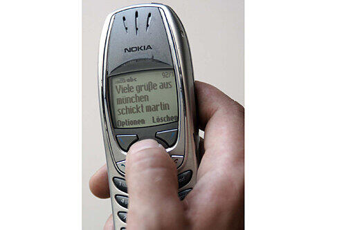 Schöne Grüße aus Nürnberg: Per SMS geht's einfach schneller