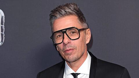 Michi Beck sitzt auf dem Stuhl bei "The Voice of Germany" und mischt jetzt auch bei "The Masked Singer" mit.