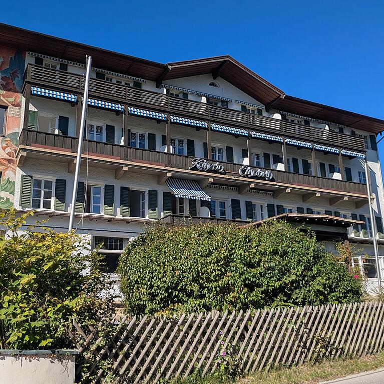 Das Hotel Kaiserin Elisabeth tr&auml;gt den ber&uuml;hmten Namen nicht einfach so: Anno dazumal hat hier tats&auml;chlich immer wieder Sisi &uuml;bernachtet.