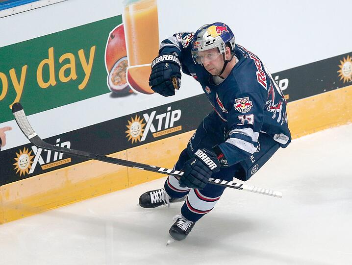 Michi Wolf brachte den EHC München zwischenzeitlich mit 1:0 in Führung.