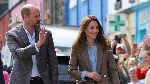 William und Kate im Örtchen Tobermory.