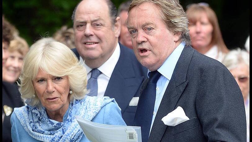 Königin Camilla und Charles James Spencer-Churchill, der Herzog von Marlborough, im Juni 2015. Königin Camilla und Charles James Spencer-Churchill, der Herzog von Marlborough, im Juni 2015.