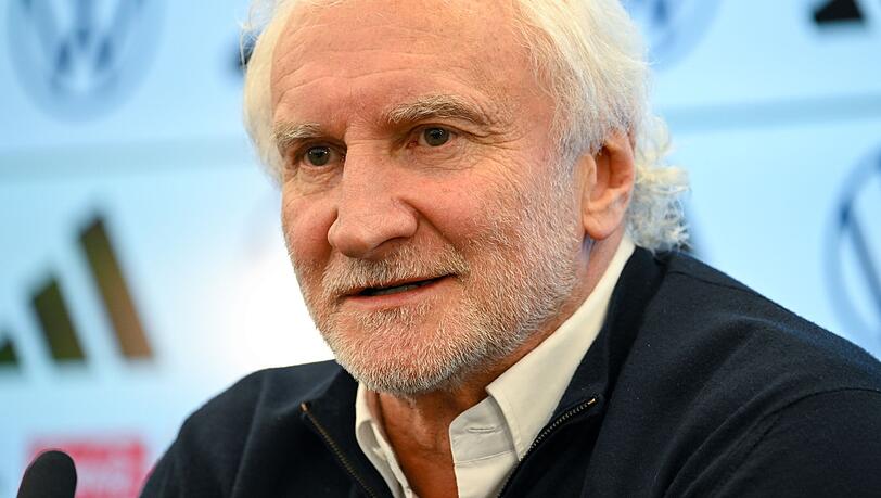 Sieht Frankreichs Nationalteam als Maßstab: Rudi Völler. Sieht Frankreichs Nationalteam als Maßstab: Rudi Völler.