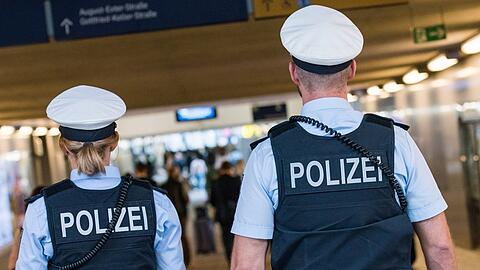 Die Bundespolizei ermittelt zum genauen Unfallhergang. (Symbolbild)