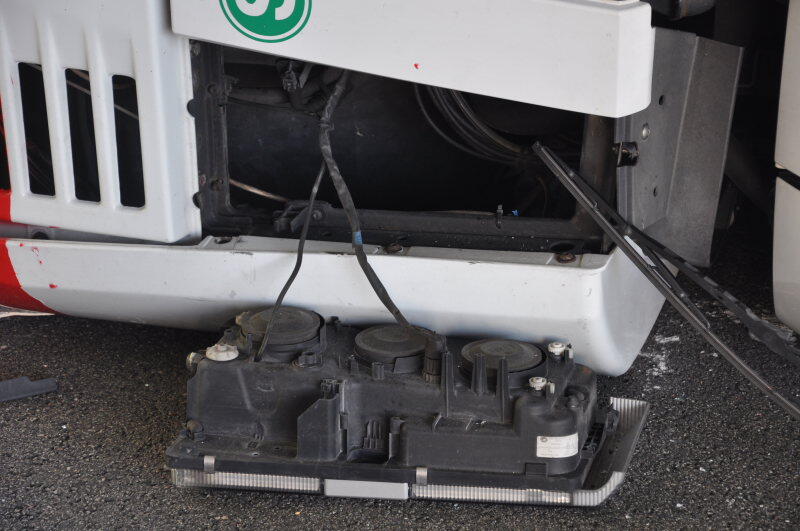 Auf der B 12 bei Simbach kippte ein Lkw um.