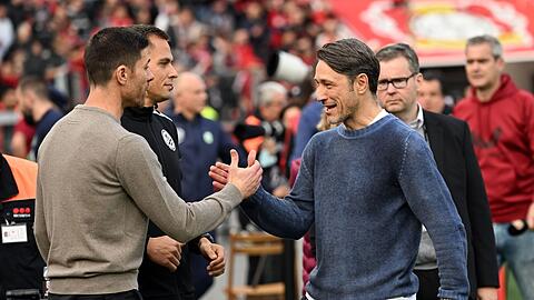 Konkurrenten um die europäischen Plätze: Leverkusen-Trainer Xabi Alonso (l) und Wolfsburgs Niko Kovac.