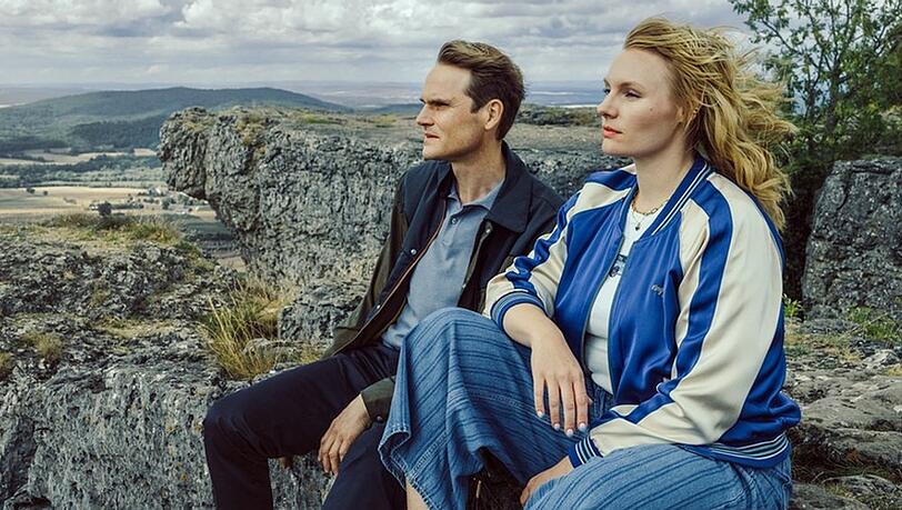 Im Franken-"Tatort: Gottesgarten" ermittelt Felix Voss (Fabian Hinrichs) erstmals mit Emilia Rathgeber (Rosalie Thomass). Im Franken-"Tatort: Gottesgarten" ermittelt Felix Voss (Fabian Hinrichs) erstmals mit Emilia Rathgeber (Rosalie Thomass).