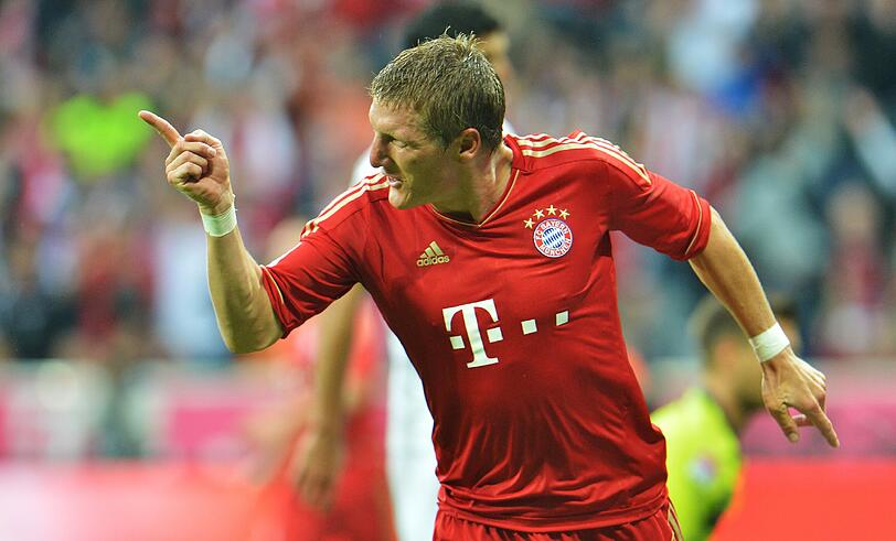 Mit 6:1 gegen Stuttgart verteidigt der FC Bayern die Tabellenführung verteidigt - und legt den besten Saisonstart seit fünf Jahren hin. Die Bilder vom Spiel