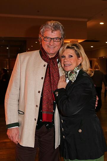 Darf hier nicht fehlen: Das Schlager-Duo Michael und Marianne Hartl am Dienstag im Paulaner am Nockherberg.