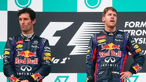 Würdigen sich keines Blickes mehr: Die Red-Bull-Piloten Sebastian Vettel (r..) und Mark Webber (l.)