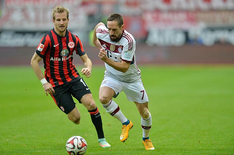 FRANCK RIBÉRY - NOTE 2 - Feine Vorarbeit vorm 1:0 als er die Frankfurter über links abhängte. Ebenso beim 2:0 &ndash; mit viel Übersicht. Insgesamt mit hohem Laufpensum, wirkt fitter und spritziger. Sah Gelb (66.). Hatte Schluss nach 75 Minuten.