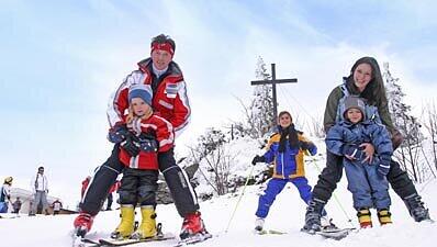 Günstig ist der Familienskiurlaub im Skigebiet Hochficht Günstig ist der Familienskiurlaub im Skigebiet Hochficht