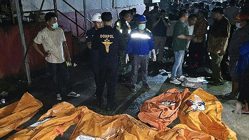 F&uuml;r 16 Menschen kam jede Hilfe zu sp&auml;t.