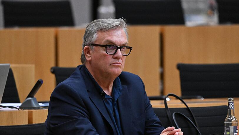 Hape Kerkeling ist Enkel eines NS-Opfers. Seine Meinung zu einem AfD-Verbotsverfahren &auml;u&szlig;erte er bei einer Anh&ouml;rung im Th&uuml;ringer Landtag.