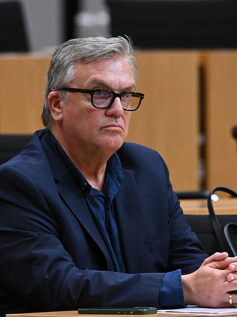 Hape Kerkeling ist Enkel eines NS-Opfers. Seine Meinung zu einem AfD-Verbotsverfahren &auml;u&szlig;erte er bei einer Anh&ouml;rung im Th&uuml;ringer Landtag.